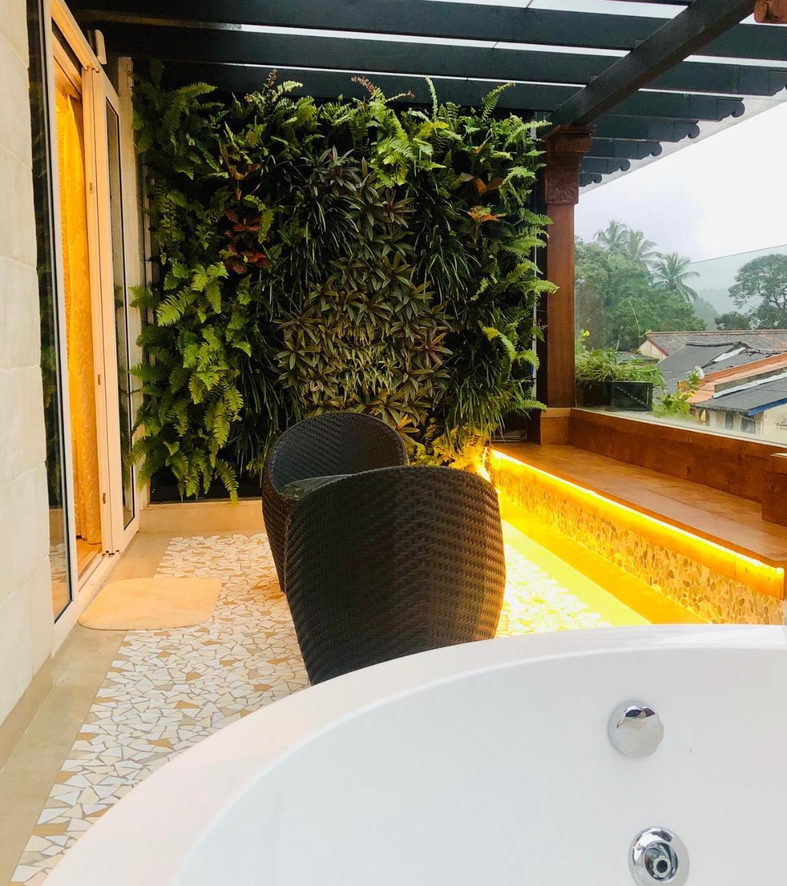 The Radh Hotel Kandy Esterno foto
